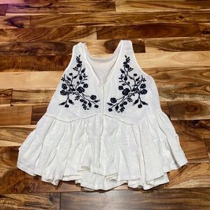 Taylor & Sage dressy tank top